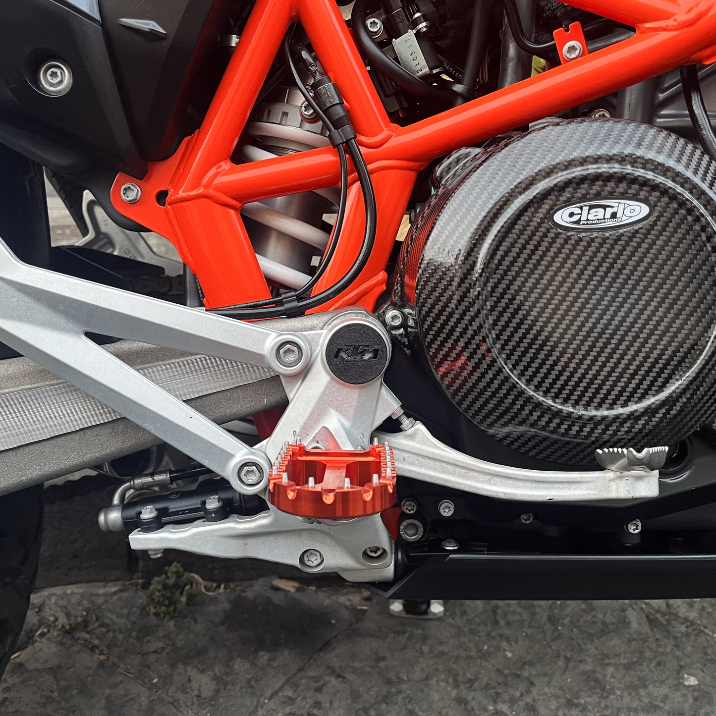 Tappi Forcellone per KTM 690 in abs , Protezione Forcellone Moto per KTM 690 Enduro SMC R, Accessorio Resistente e Leggero