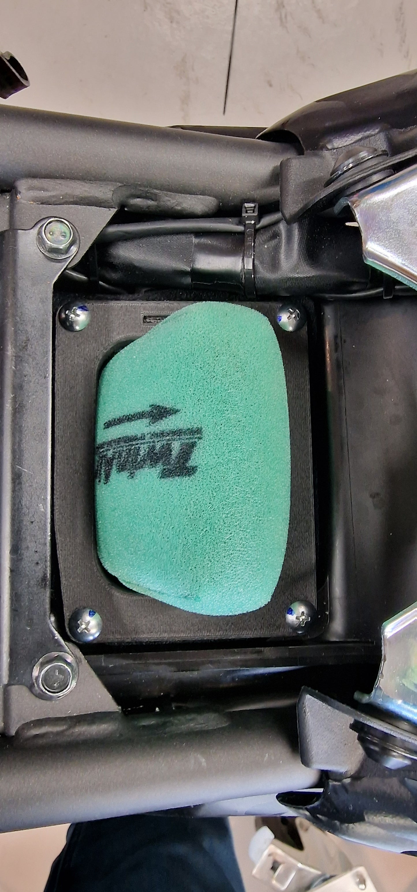 TwinAir Pre-Filter Frame for Yamaha Ténéré 700 2019/2025 – Durable Foam Filter Frame