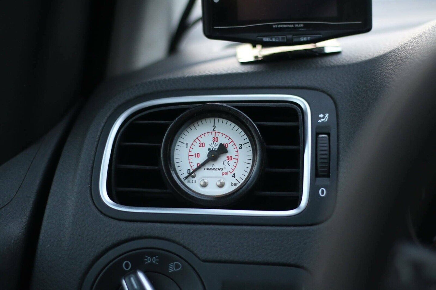 Supporto Manometro Gauge Pod 52mm per VW Polo 6C – Porta Strumenti per Cruscotto