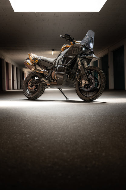 Torretta in carbonio  Rally per Husqvarna Norden 901 – Massima Stabilità e Funzionalità per l’Avventura