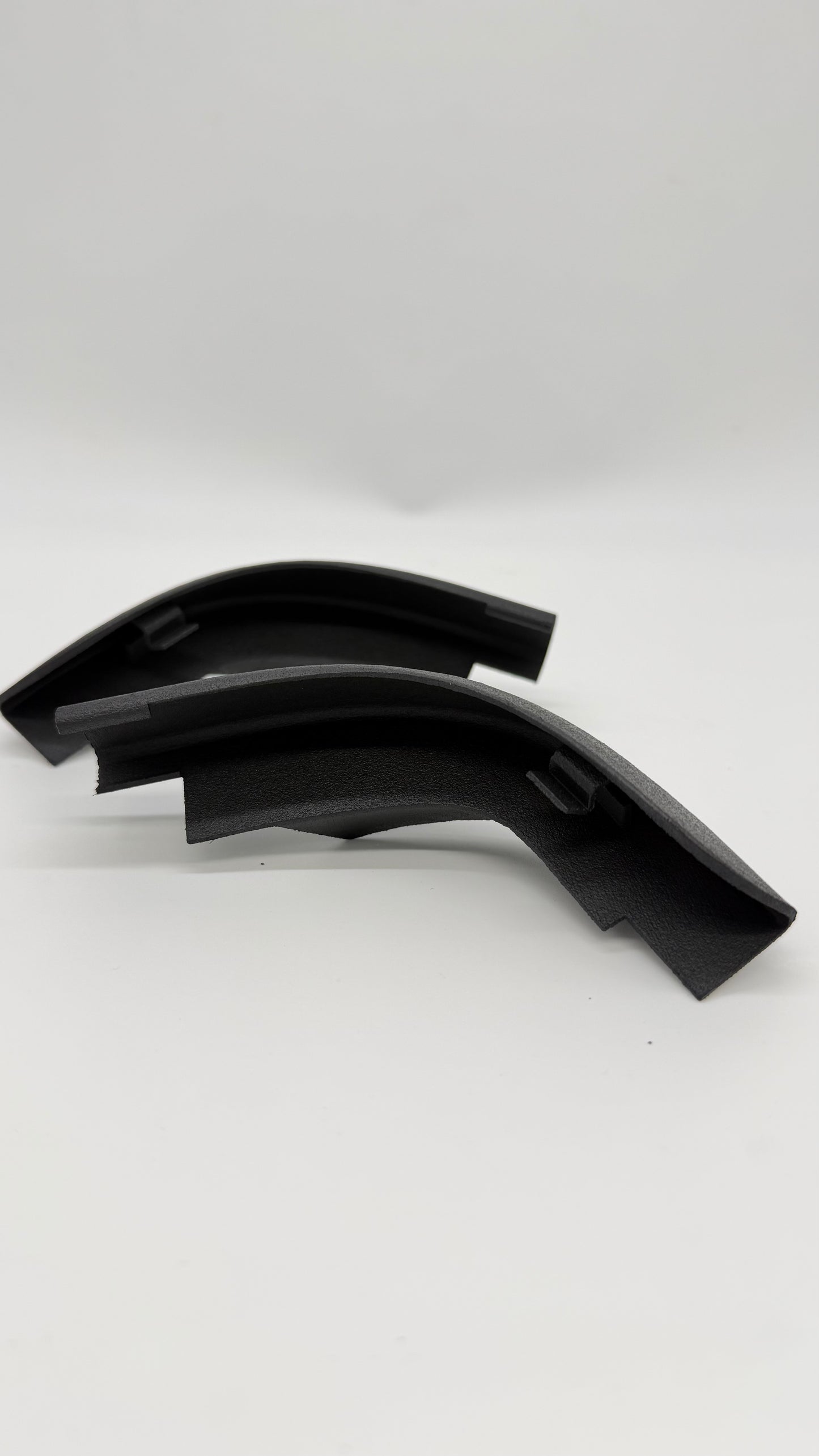 Land Rover Discovery 2 TD5 V8 Front Corner Gutter Trims AWR6711 AWR6712 OSF NSF