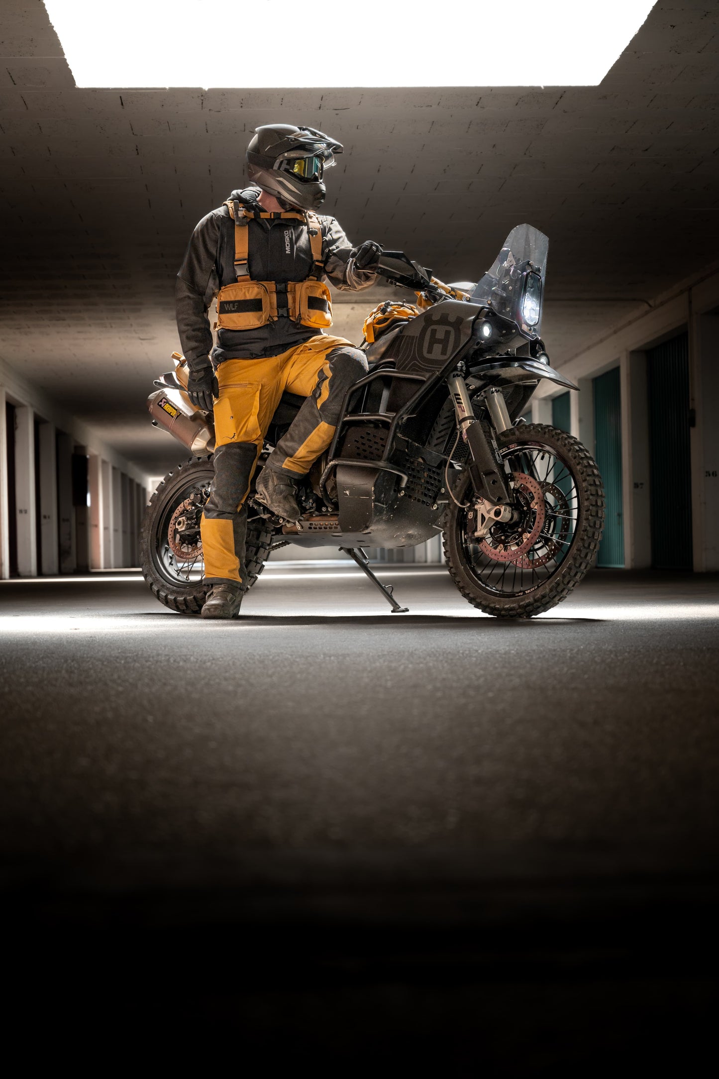 Torretta in carbonio  Rally per Husqvarna Norden 901 – Massima Stabilità e Funzionalità per l’Avventura