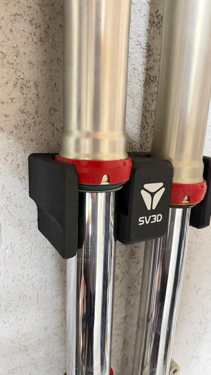 Supporto da Parete per Forcella Anteriore Moto – 35-49 mm | Compatibile KYB, Showa, WP