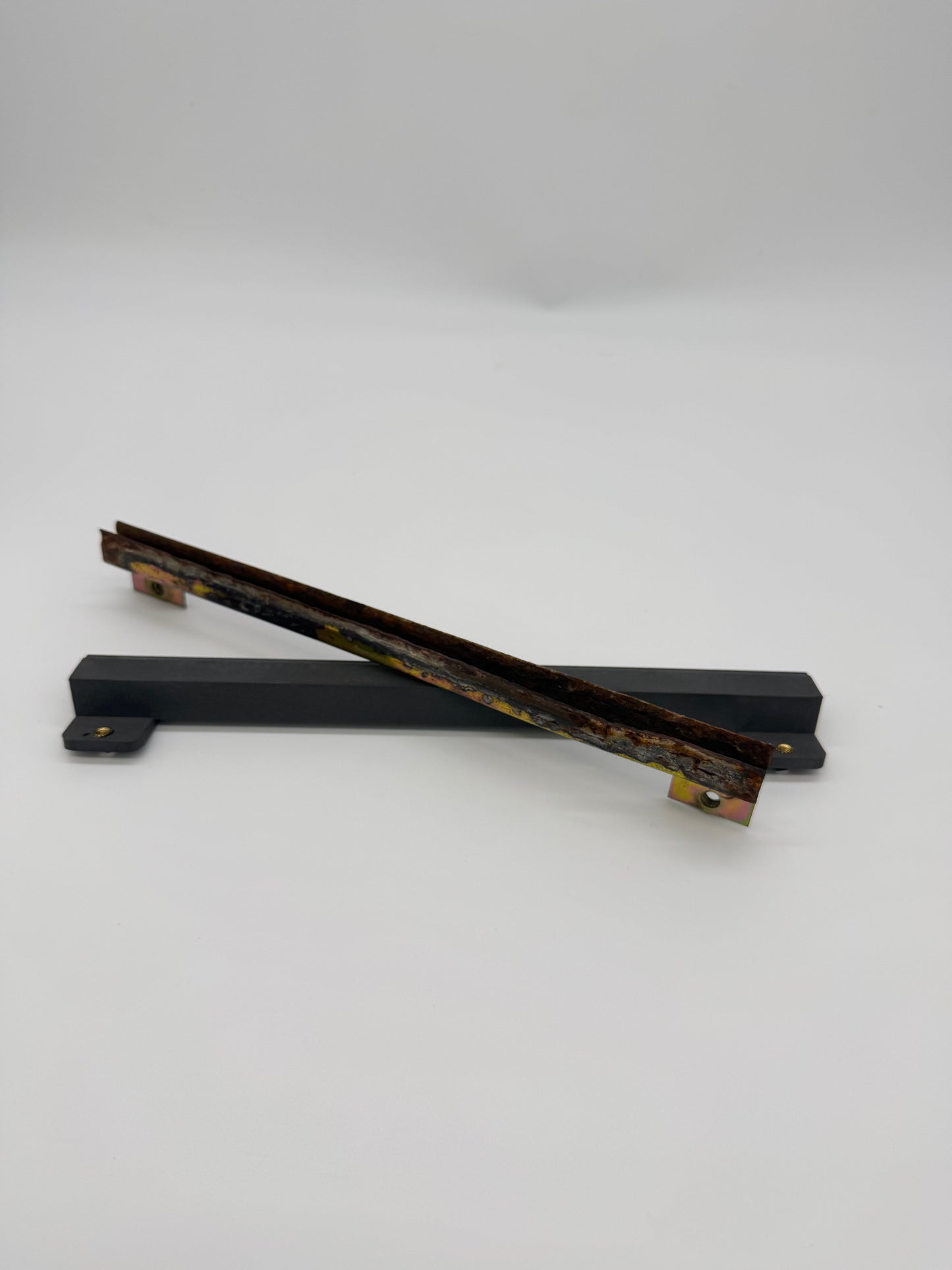 Land Rover Discovery 2 TD5 – guida Vetro Canale Runner ALR8022