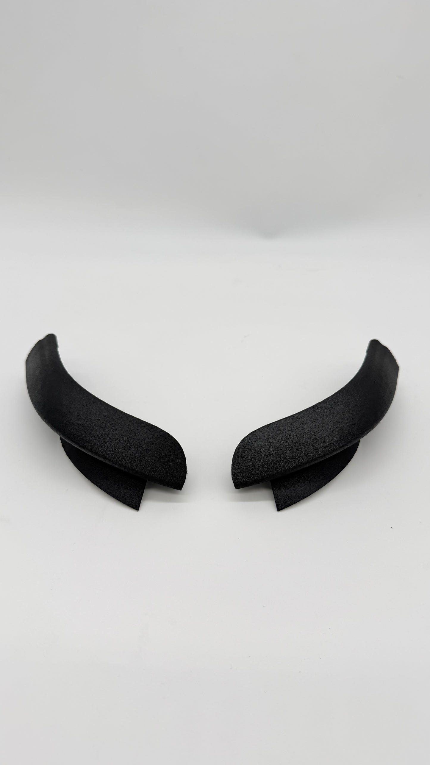 Land Rover Discovery 2 TD5 V8 Front Corner Gutter Trims AWR6711 AWR6712 OSF NSF